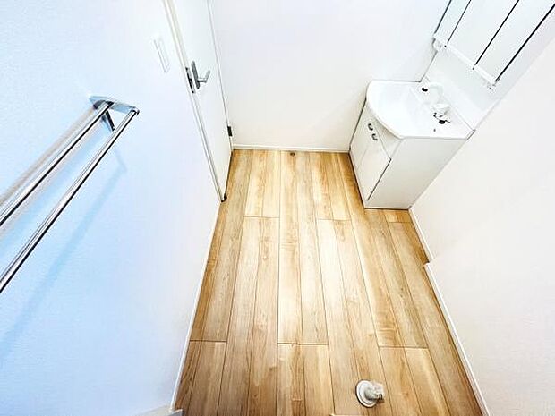 脱衣所は小さなお子様がいるご家庭にも重宝されます。