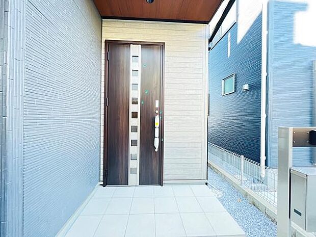 いつも気持ちよくご家族を迎えられる玄関です。