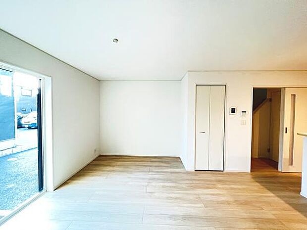 家族団らんの場所としてゆったりと居心地の良いリビングです。