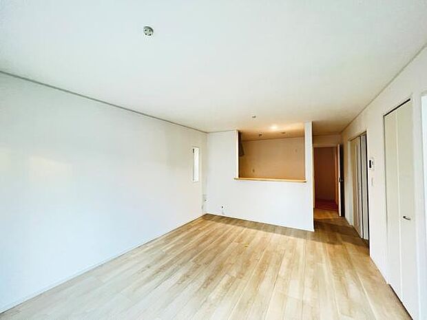 リビングダイニングになります。ご家族そろっての素敵な空間になりそうですね。