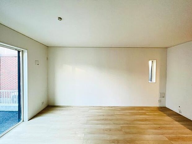 家族団らんの場所としてゆったりと居心地の良いリビングです。