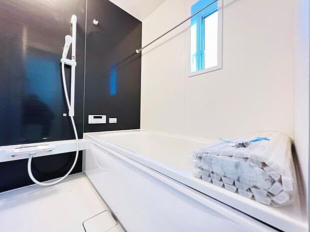 お風呂でほっとひといき。1日の疲れを癒しましょう。