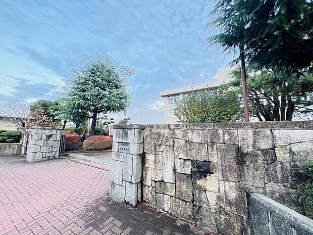 相模原市立田名中学校まで約1380m(徒歩18分)