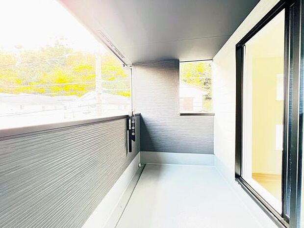 お洗濯ものを気持ち良く太陽の光で干せるのが嬉しいですね。