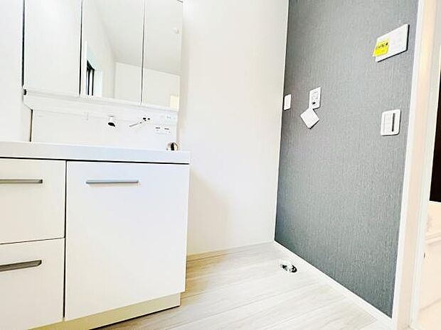 お天気を気にせずお洗濯ができ、室内干し可能です。