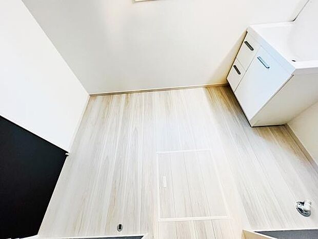 脱衣所は小さなお子様がいるご家庭にも重宝されます。