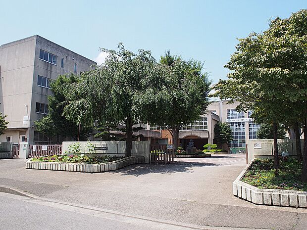 相模原市立内出中学校まで約1110m(徒歩14分)