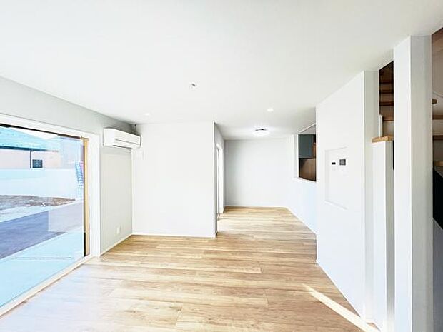 リビングダイニングになります。ご家族そろっての素敵な空間になりそうですね。