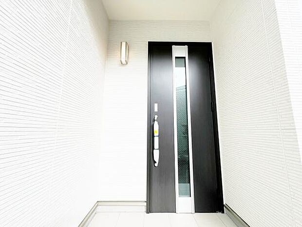 いつも気持ちよくご家族を迎えられる玄関です。