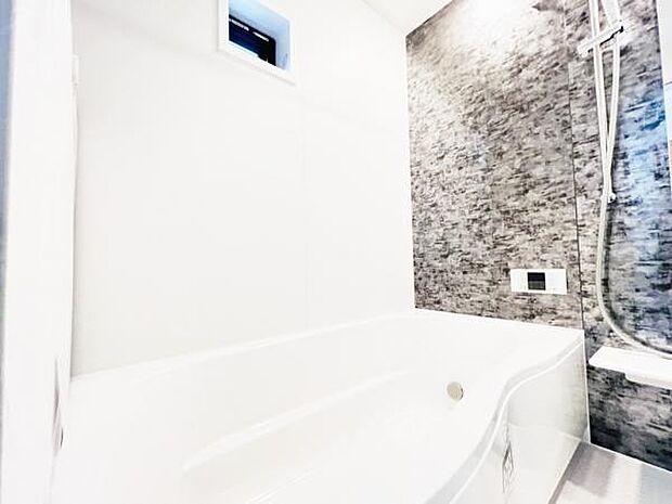 お風呂でほっとひといき。1日の疲れを癒しましょう。