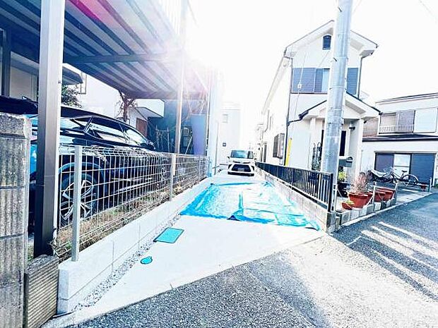 駐車場ももちろん完備しておりますのでお車所有の方にも心強いです。