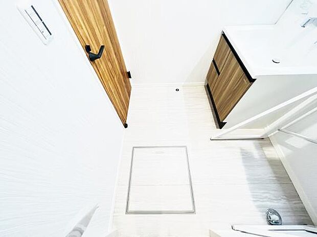 脱衣所は小さなお子様がいるご家庭にも重宝されます。