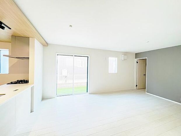 ご家族の温かい時間を演出するダイニングスペースです。