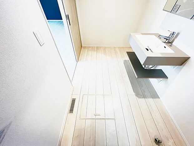 脱衣所は小さなお子様がいるご家庭にも重宝されます。