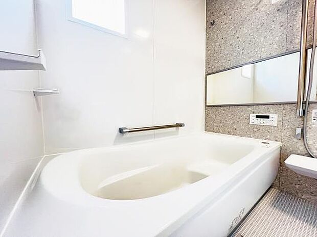 お風呂でほっとひといき。1日の疲れを癒しましょう。