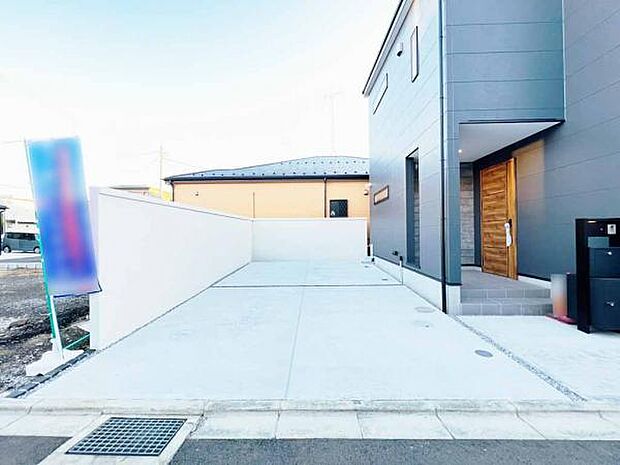 駐車場ももちろん完備しておりますのでお車所有の方にも心強いです。