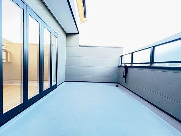 お洗濯ものを気持ち良く太陽の光で干せるのが嬉しいですね。