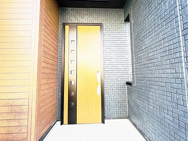 いつも気持ちよくご家族を迎えられる玄関です。