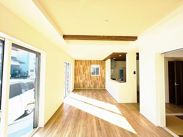 ご家族の温かい時間を演出するダイニングスペースです。