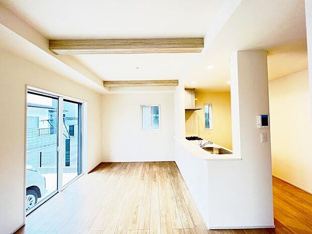 ご家族の温かい時間を演出するダイニングスペースです。