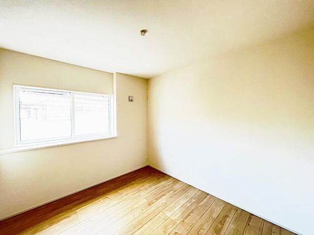 子供部屋にもちょうど良い大きさのお部屋です。