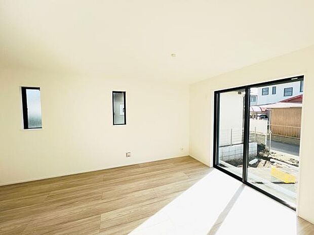 ご家族の温かい時間を演出するダイニングスペースです。