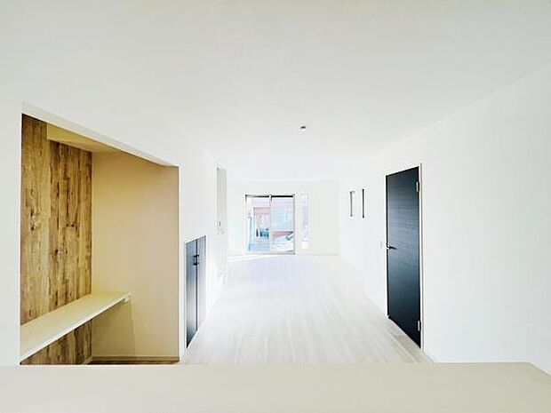 ご家族の温かい時間を演出するダイニングスペースです。