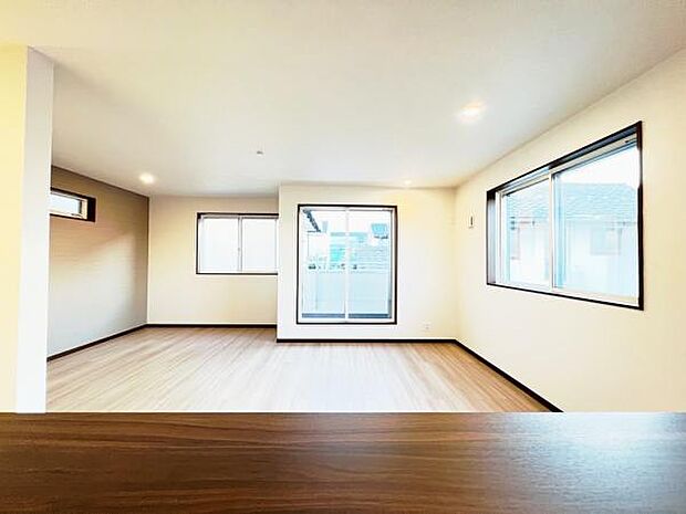 ご家族の温かい時間を演出するダイニングスペースです。