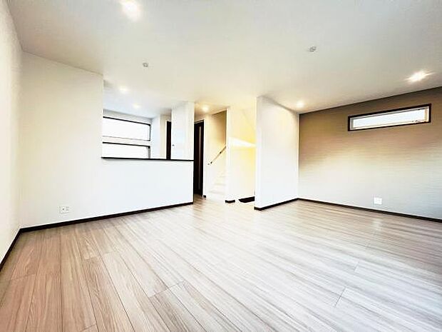 家族団らんの場所としてゆったりと居心地の良いリビングです。