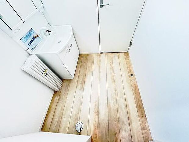 脱衣所は小さなお子様がいるご家庭にも重宝されます。