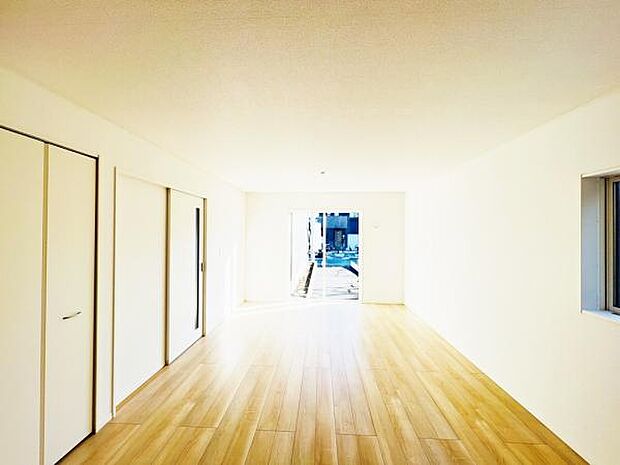 家族団らんの場所としてゆったりと居心地の良いリビングです。