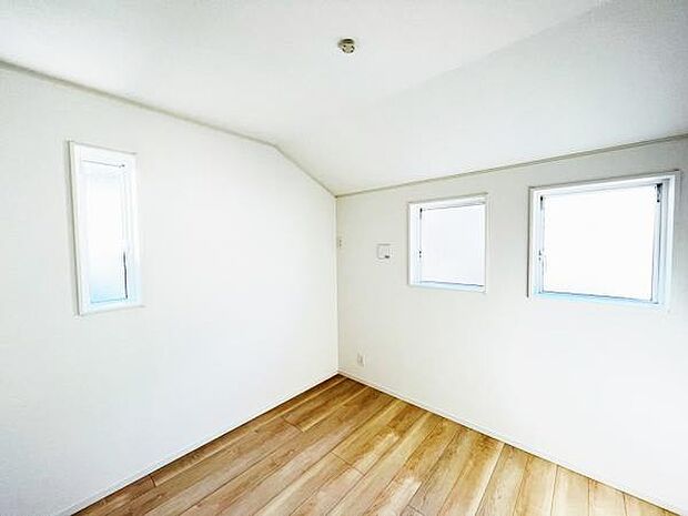 約5帖の居室で子供部屋としても利用できます。