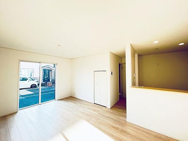 ご家族の温かい時間を演出するダイニングスペースです。