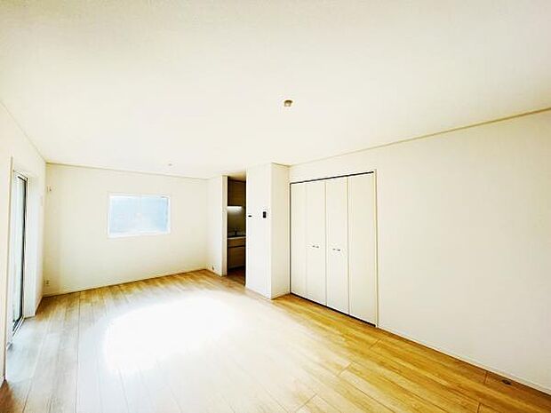 ご家族の温かい時間を演出するダイニングスペースです。