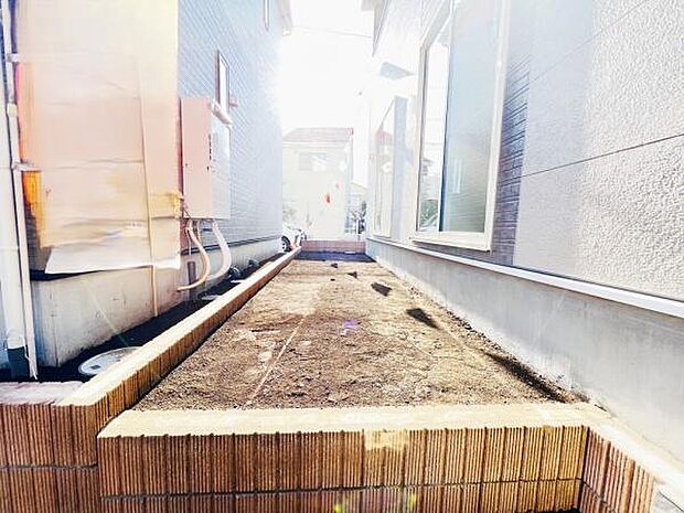 お庭スペースは、ガーデニングやお子様との外遊びなど多彩な用途でお楽しみいただけます。