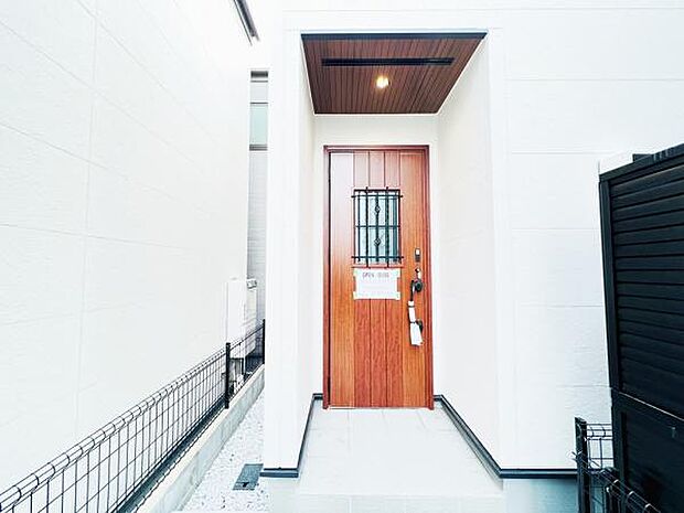 いつも気持ちよくご家族を迎えられる玄関です。