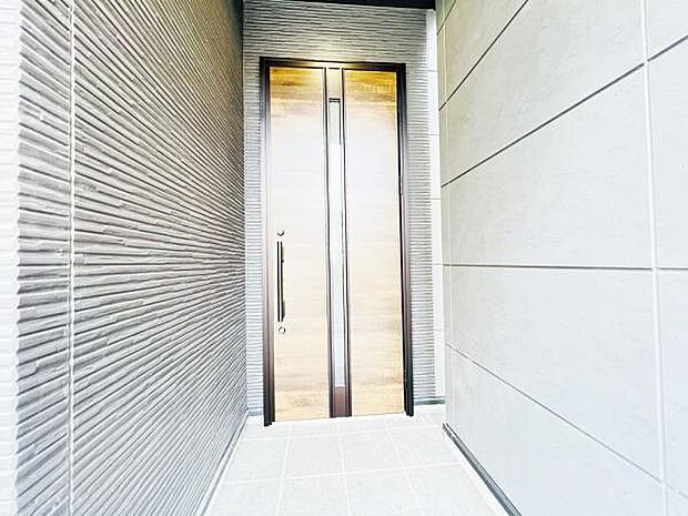 いつも気持ちよくご家族を迎えられる玄関です。