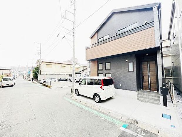 駐車場ももちろん完備しておりますのでお車所有の方にも心強いです。