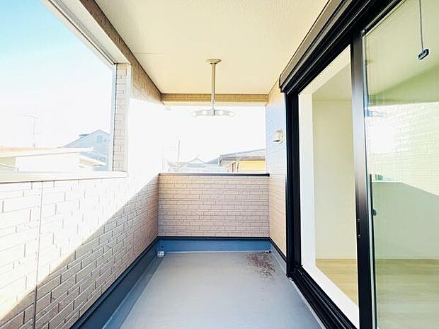 お洗濯ものを気持ち良く太陽の光で干せるのが嬉しいですね。