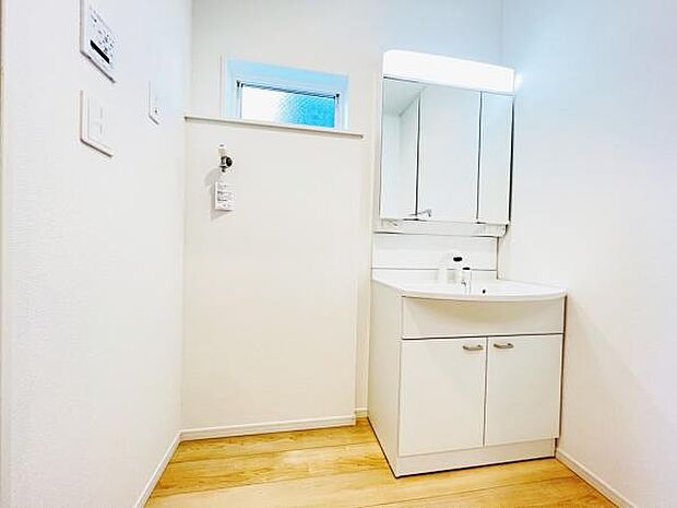 お天気を気にせずお洗濯ができ、室内干し可能です。