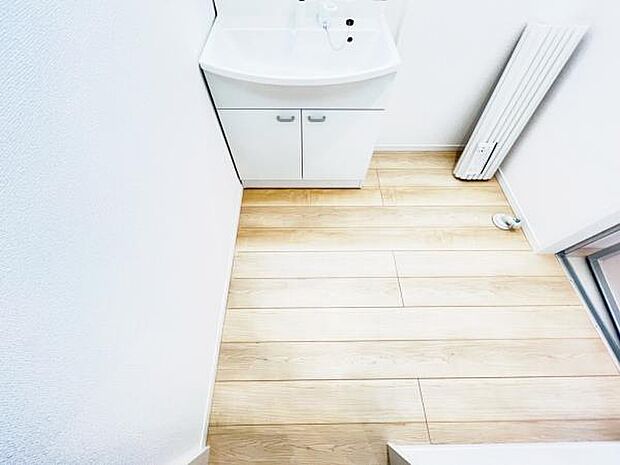 脱衣所は小さなお子様がいるご家庭にも重宝されます。