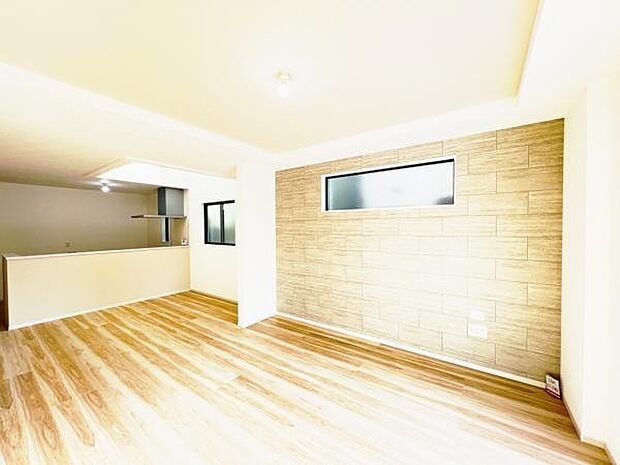 家族団らんの場所としてゆったりと居心地の良いリビングです。