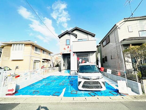 駐車場ももちろん完備しておりますのでお車所有の方にも心強いです。