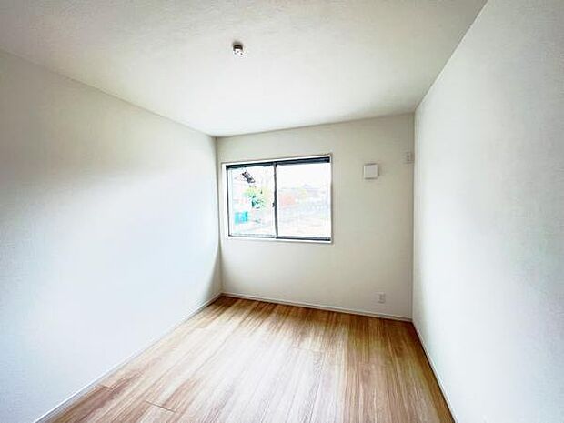 子供部屋にもちょうど良い大きさのお部屋です。