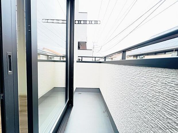 お洗濯ものを気持ち良く太陽の光で干せるのが嬉しいですね。