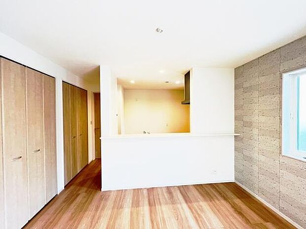 リビングダイニングになります。ご家族そろっての素敵な空間になりそうですね。