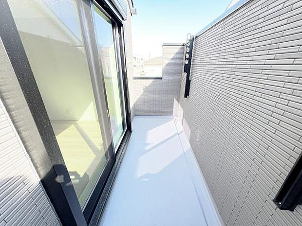 お洗濯ものを気持ち良く太陽の光で干せるのが嬉しいですね。