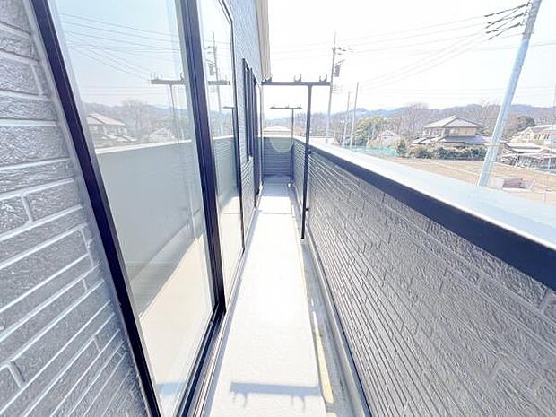 お洗濯ものを気持ち良く太陽の光で干せるのが嬉しいですね。