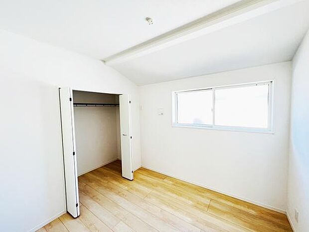 子供部屋にもちょうど良い大きさのお部屋です。