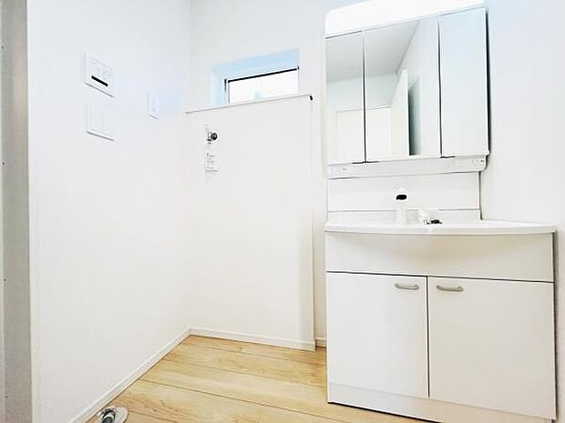 お天気を気にせずお洗濯ができ、室内干し可能です。